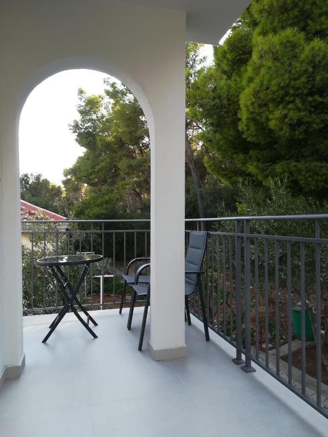 Domenico - 50 M From The Sea Apartment Seget Donji Exterior photo